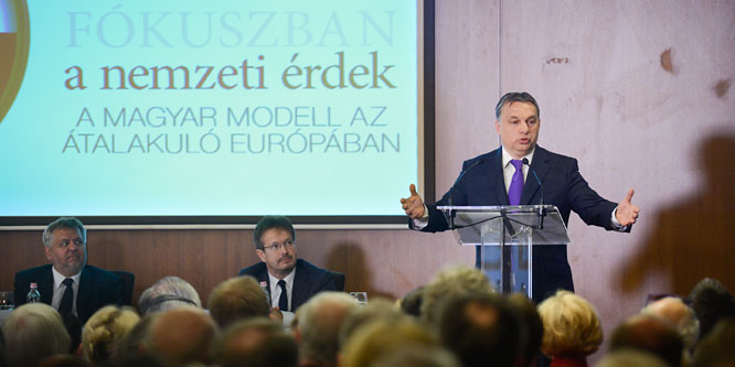 Orbán megdicsérte az ország duzzadó bicepszét
