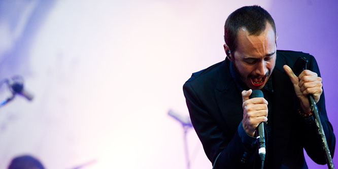 Popzene a kertvárosi ház pincéjéből - az Enter Shikari, a Fratellis és az Editors a Szigeten
