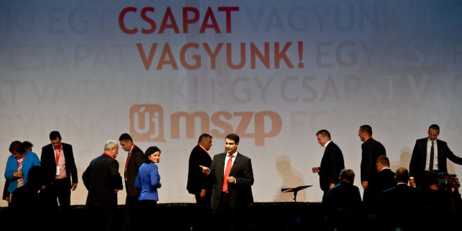 Nagyokat ígérgető Mesterházyval újult meg az MSZP