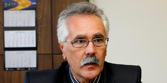 Nem csitul a belharc Pásztor Albert miatt