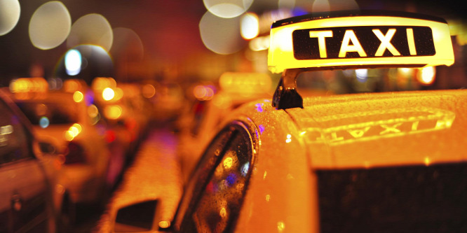 Szerelmi balhé és perverz utas - Egészen elképesztő történetek taxisoktól