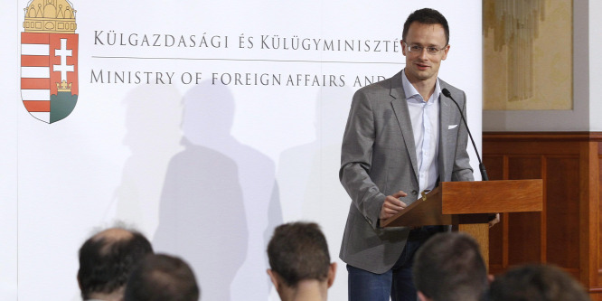 Bizottságok előtt az amerikai botrány