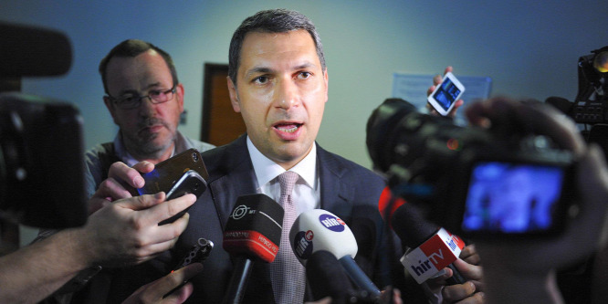 Lázár János: Nem vagyok tiltólistán