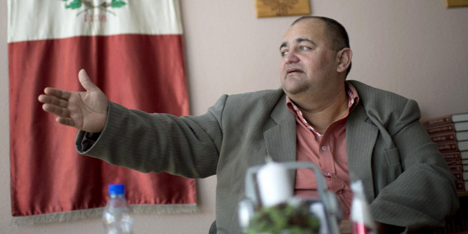 Orbán Viktor miatt kilép a Fideszből Ács roma polgármestere