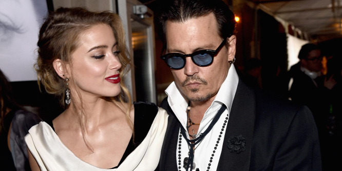 Végre előbújtak a friss házasok! Johnny Depp és Amber Heard kéz a kézben mutatkoztak