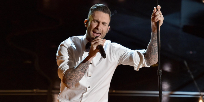 A Maroon 5 lép fel a Super Bowl félidejében