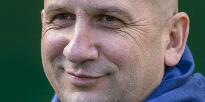 Kirúgták Miriuta Lászlót Nagyszebenből