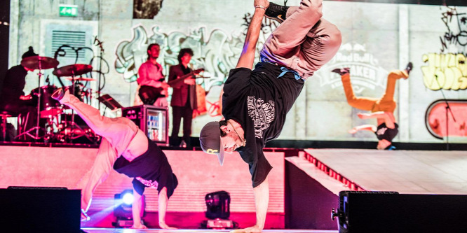 Beköltözött a freestyle az Erkel Színházba
