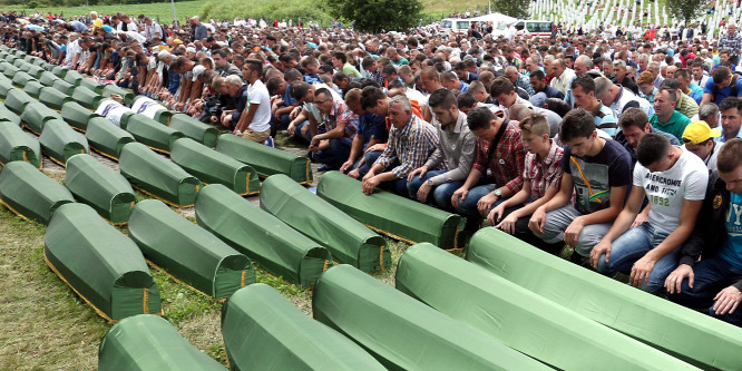 Szabadon engednek két szerb vádlottat Hágából