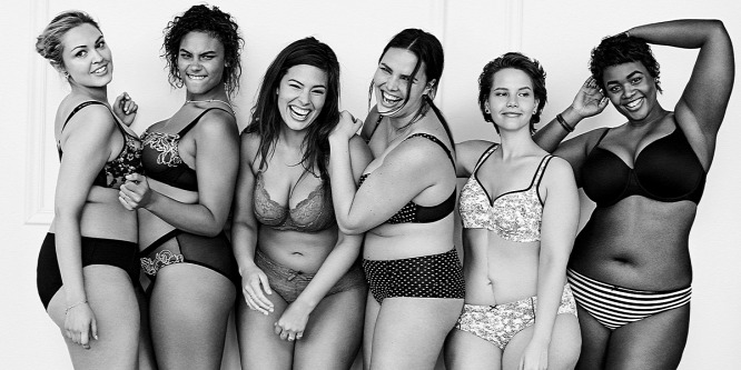 Dögös fehérnemű kampányban pózolnak a plus size modellek