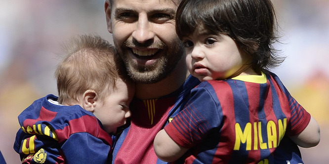 Hatalmasat nőtt Shakira és Gerard Piqué kisebbik fia: Übercuki fotó!