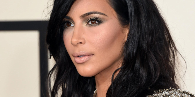 Kris Jenner leleplező családi fotót posztolt! Így nézett ki Kim Kardashian régen!