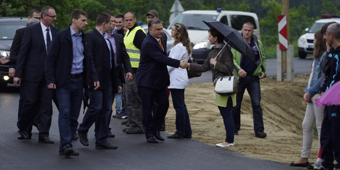 Milliárdos fejlesztést jelentett be Orbán Viktor Baján