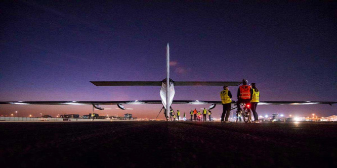 Kairóba tart a Solar Impulse napelemes repülőgép
