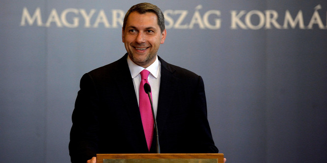 Feloldaná a kormány az állami vezetők fizetésének rögzítését