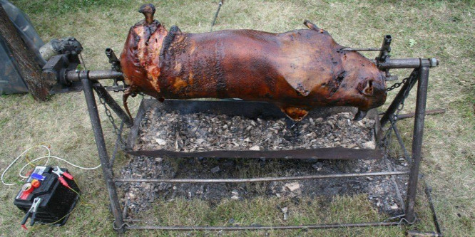 Hagyja el a várost: vadhúsfőző verseny Kácson!
