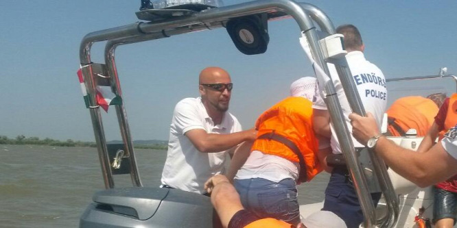 Gyereket mentettek a tóból Gárdonynál