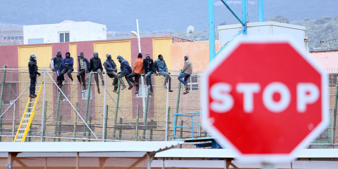 Sunyi módon vezetné be Brüsszel a korlát nélküli migránskvótát