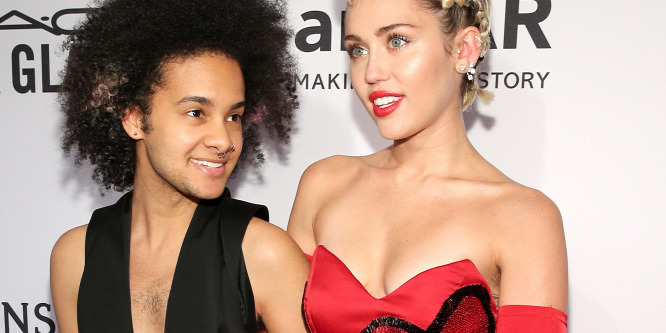 Nemnélkülivel randizik Miley Cyrus
