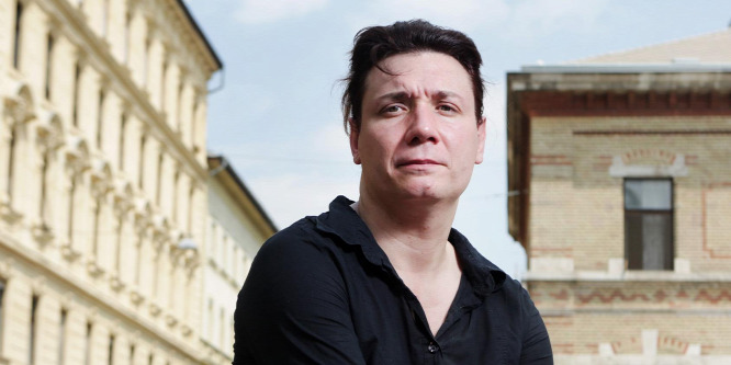Nem azért hordok női ruhát, hogy bárkit provokáljak