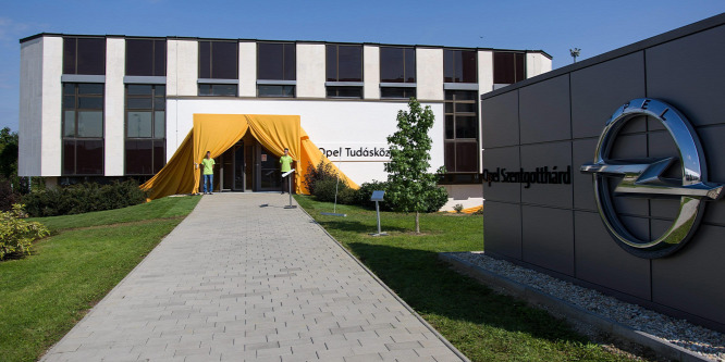 Átadták az Opel tudásközpontját Szentgotthárdon
