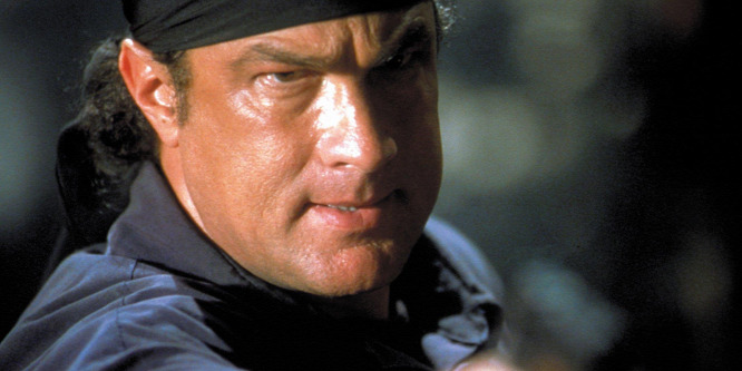 Steven Seagalé ízléstelen, Travoltáé szánalmas