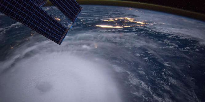 Így fest egy hurrikán az ISS-ről