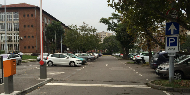 Két hétig él még az óbudai ingyenes parkoló