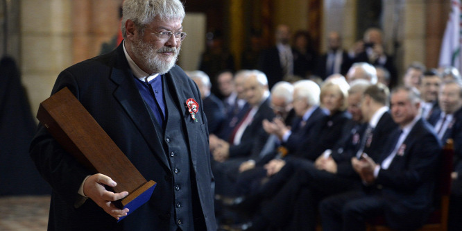 Szőcs Géza közbűnténnyé tenné a nyilvános hazugságot