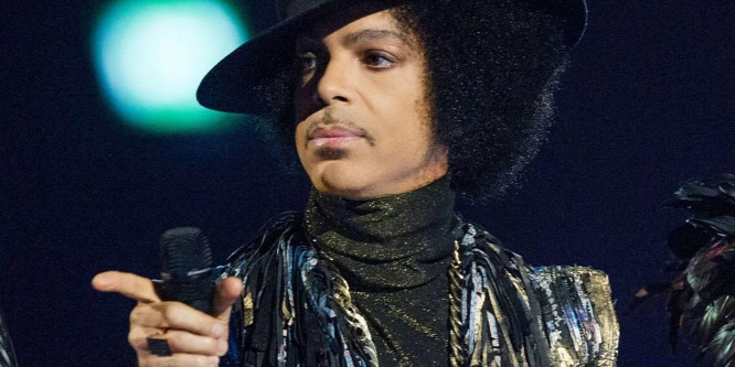 Prince és a U2 sem zenélnek Párizsban