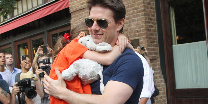 Tom Cruise több mint 2 éve nem látta a kislányát