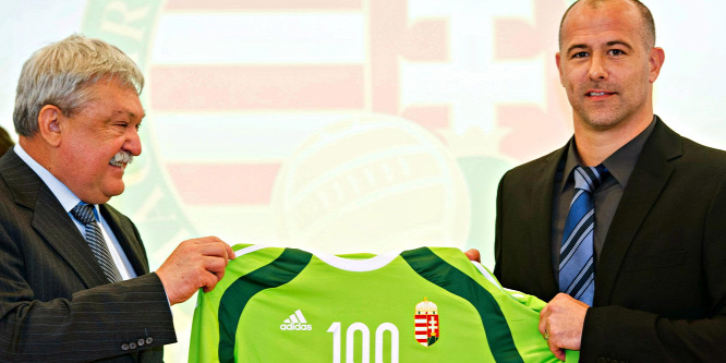 Megszületett Király Gábor, Messi zsebre vágta Keegant