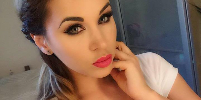 Aleska bevonzotta a pasiját