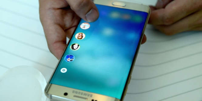 Márciussal jön a Samsung Galaxy S7