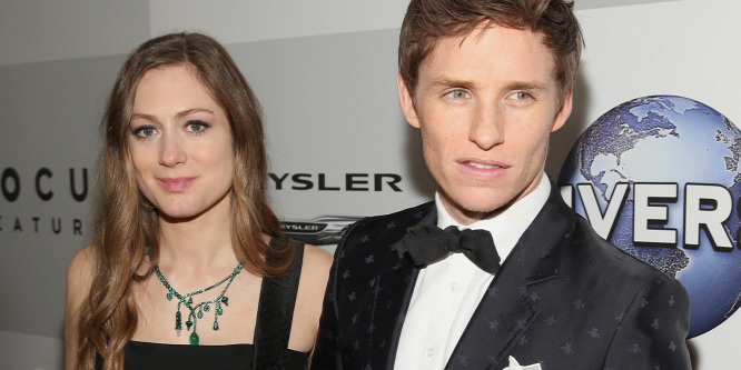 Eddie Redmayne apa lesz! Megerősítette a hírt a népszerű brit színész is