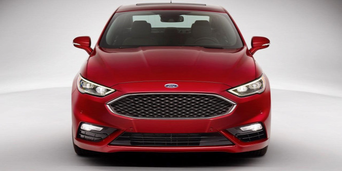 Felismeri a kátyúkat a 325 lóerős amerikai Ford Mondeo