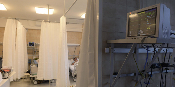 Tűz ütött ki a Margit-kórházban, betegeket kellett biztonságba vinni