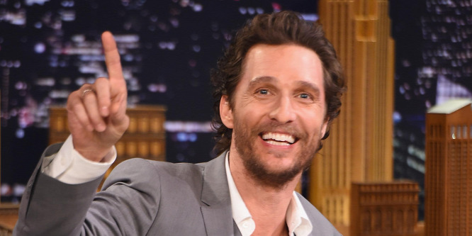 Matthew McConaughey 31 év után vette át érettségi bizonyítványát
