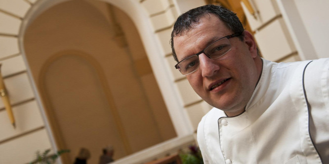 Magolni nem tud, de főzni nagyon