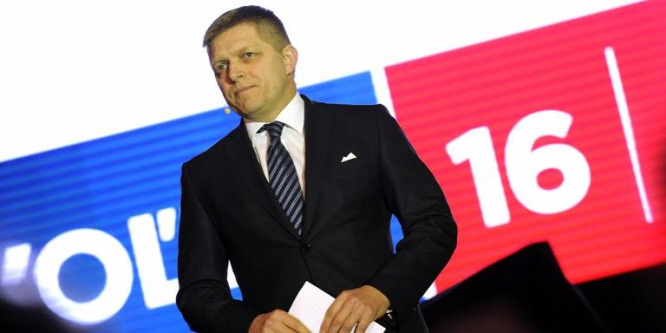 A kormány menekültellenességére fogják a neonáci előretörést Szlovákiában