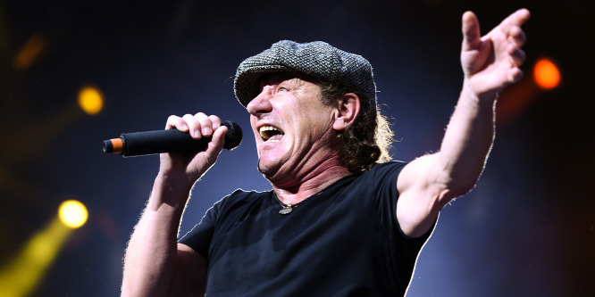 Újra színpadra állt az AC/DC énekese