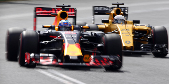 Külön utakon folytatja a Red Bull és a Renault