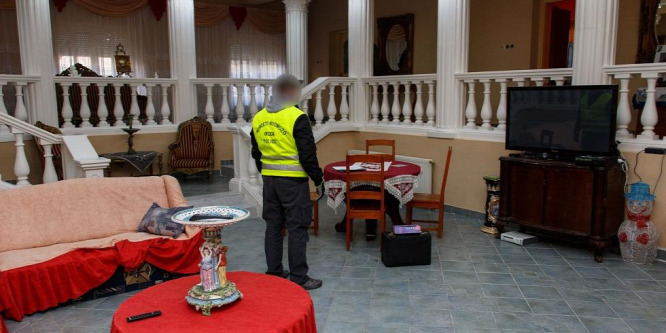Fiktív adásvétellel akarták tisztára mosni a pénzt