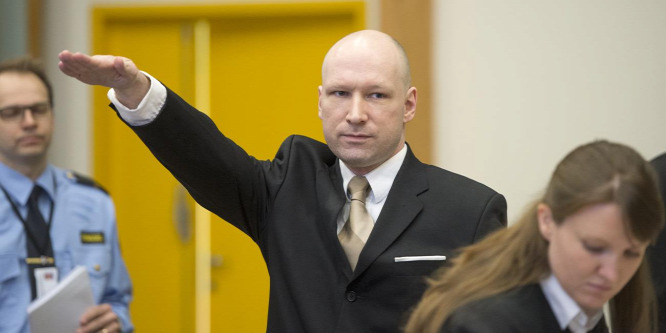 Megszólalt a rendőr, aki elkapta a norvég tömeggyilkost: "Nagyon nehéz volt megállni, hogy ne lőjem le"