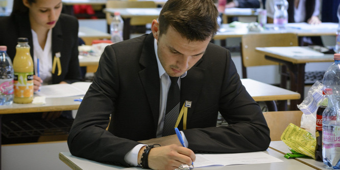 Jól megszorongatják a diákokat a történelem érettségin - Íme, az első infók