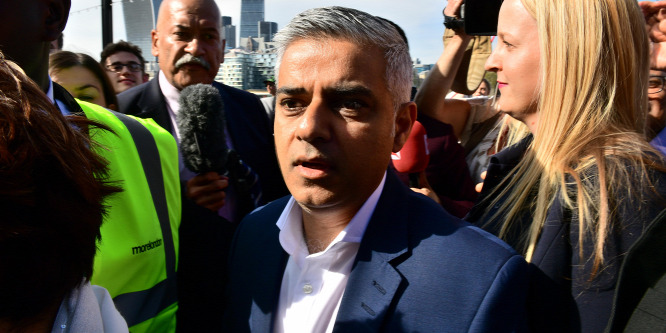 Sadiq Khan lett London új polgármestere