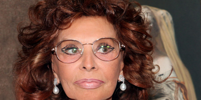 Sophia Loren arcát nagyon elcseszte a plasztikai sebész