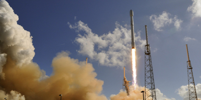 Sikeresen visszatért a Földre a SpaceX Dragon űrhajója