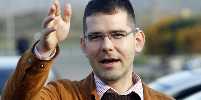 Novák Előd állítja, hogy a Jobbik csalt az ajánlóívekkel