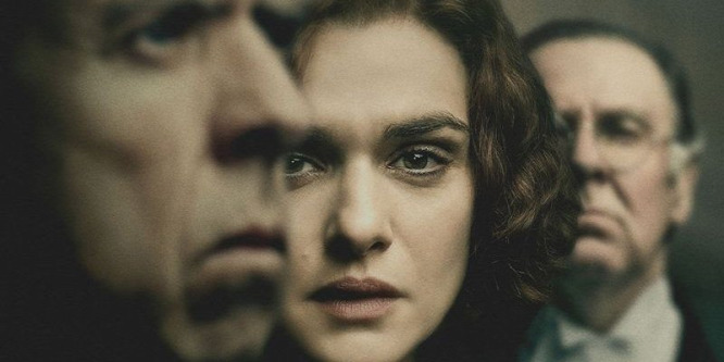 Rachel Weisz nem engedi, hogy tagadják a holokausztot